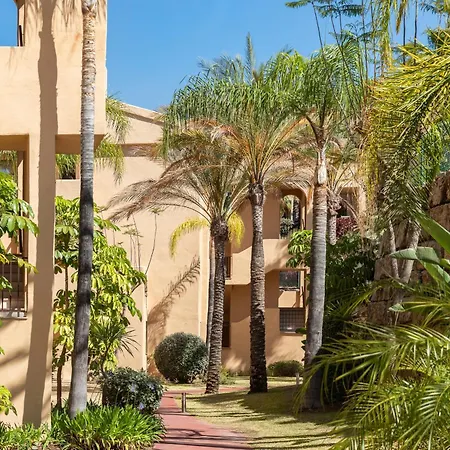 Apartment Stunning 3-bedroom Seaview Penthouse Estepona