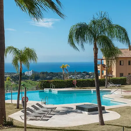 Stunning 3-bedroom Seaview Penthouse