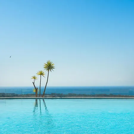 Stunning 3-bedroom Seaview Penthouse Apartment Estepona