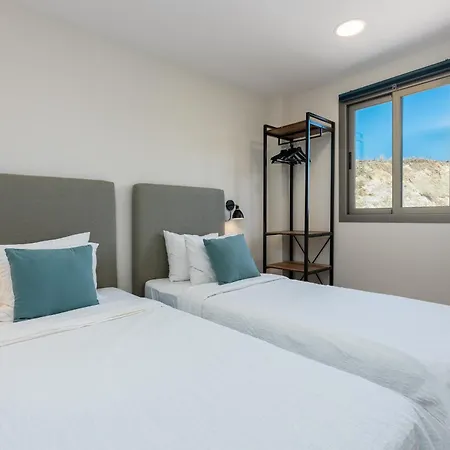 Stunning 3-bedroom Seaview Penthouse Apartment