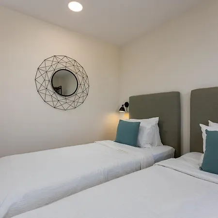 Apartment Stunning 3-bedroom Seaview Penthouse *