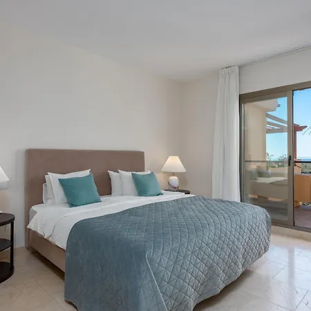 Stunning 3-bedroom Seaview Penthouse * Estepona