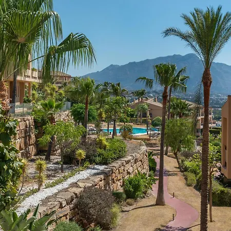 Apartment Stunning 3-bedroom Seaview Penthouse *