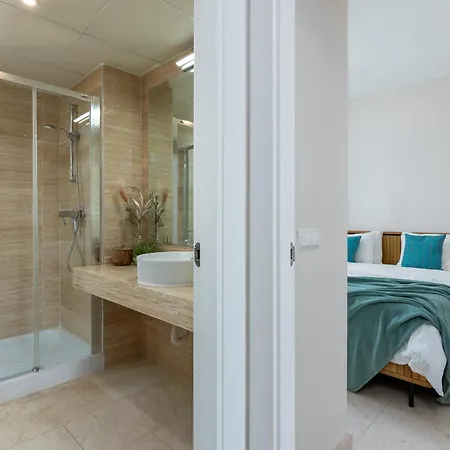 Stunning 3-bedroom Seaview Penthouse Apartment Estepona