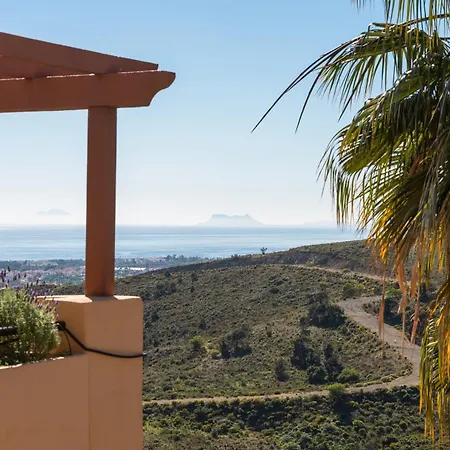 Stunning 3-bedroom Seaview Penthouse Estepona