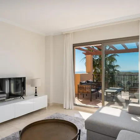 Stunning 3-bedroom Seaview Penthouse Apartment