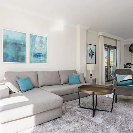 Stunning 3-bedroom Seaview Penthouse * Estepona
